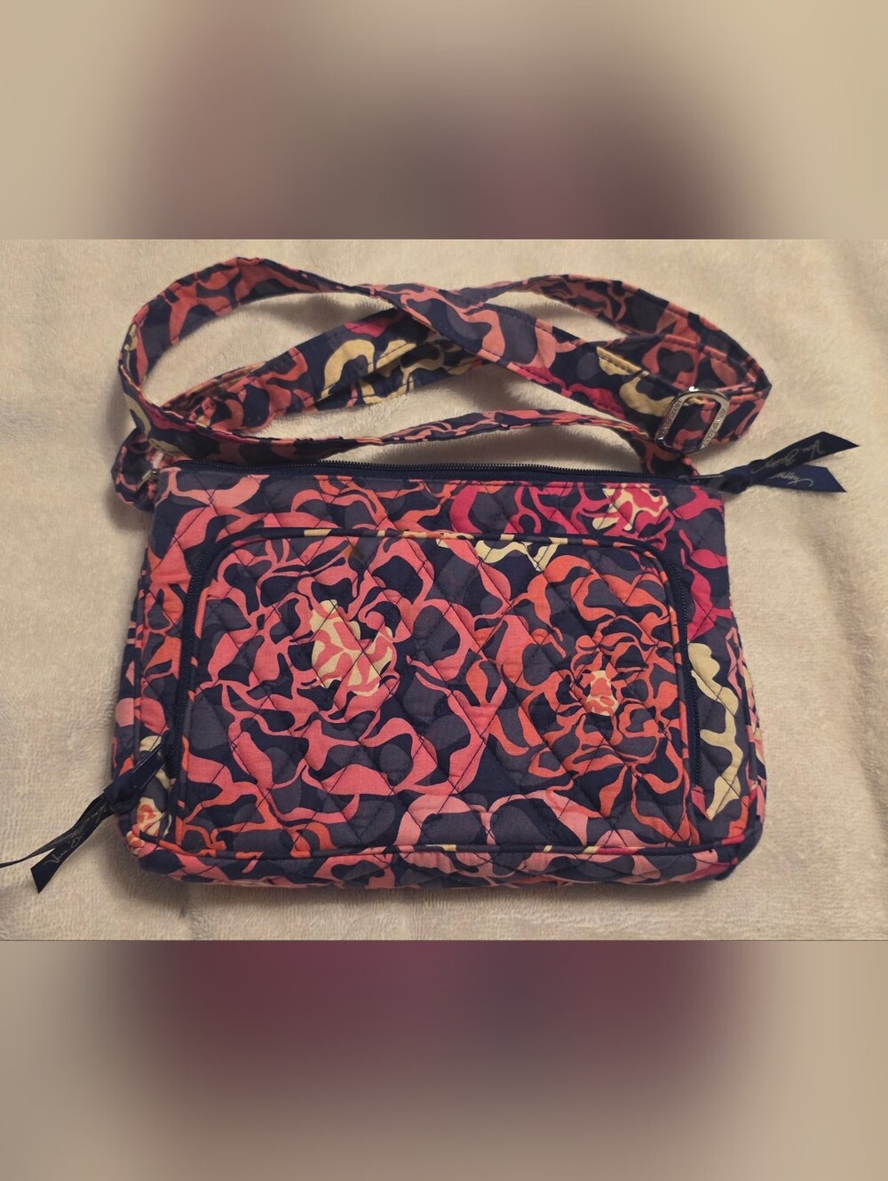 Vera Bradley Crossbody Bag - Mod Floral Pink Pattern (Retired) Excellent Cond.